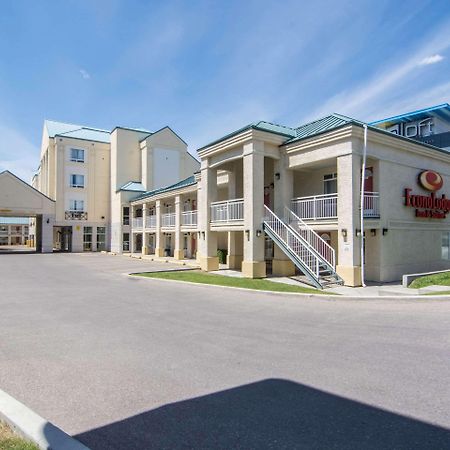 Econo Lodge Inn & Suites University Calgary Bagian luar foto
