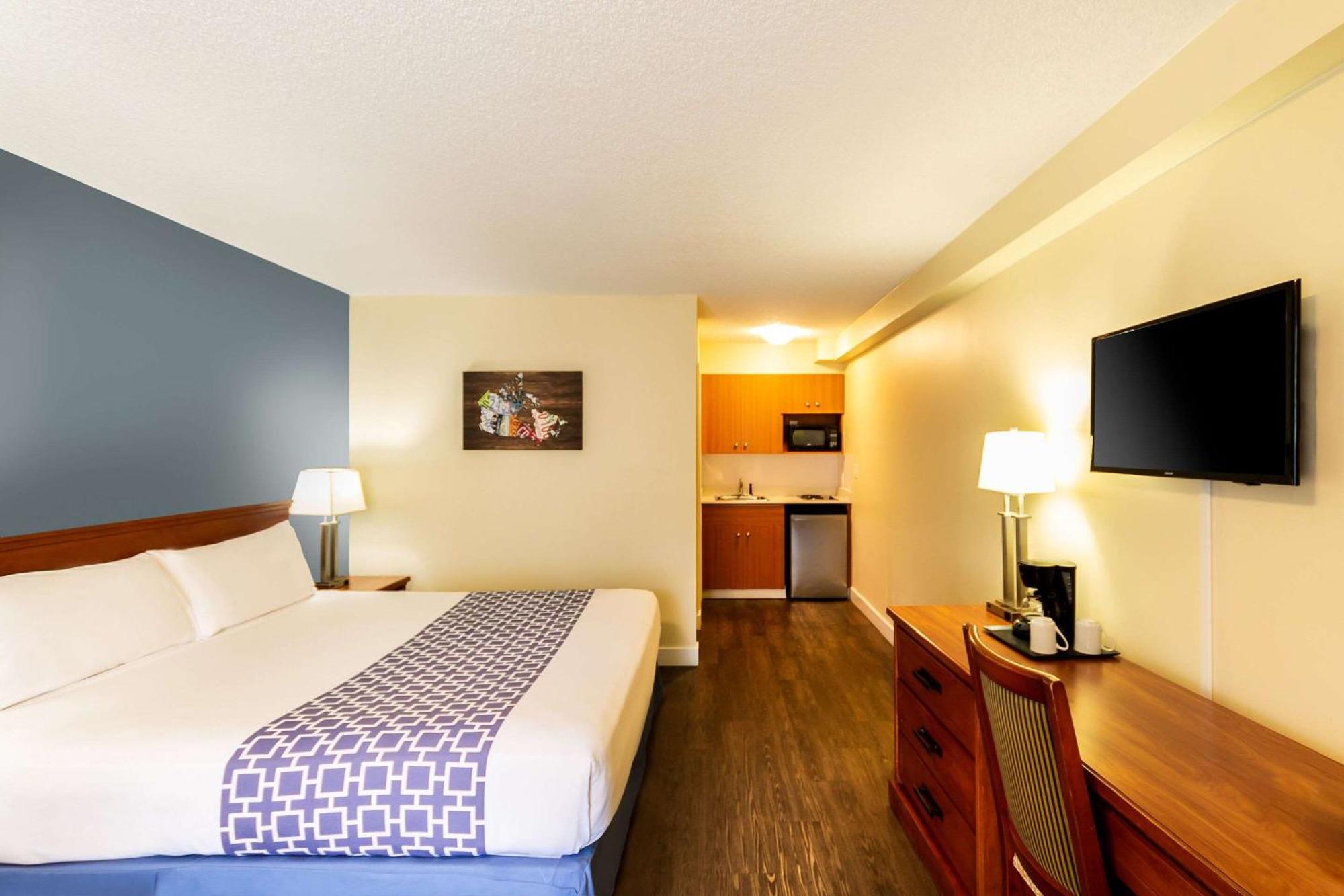 Econo Lodge Inn & Suites University Calgary Bagian luar foto